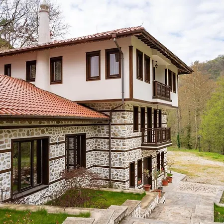 Pensjonat Elena - House By The River